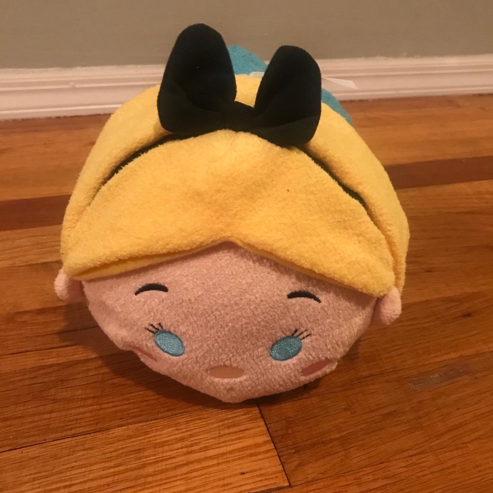 Disney Alice Medium Tsum Tsum